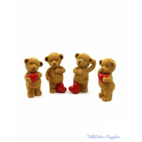 Barna maci figura szívvel 10cm