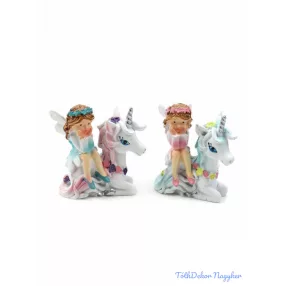 Unikornison ülő tündérlány