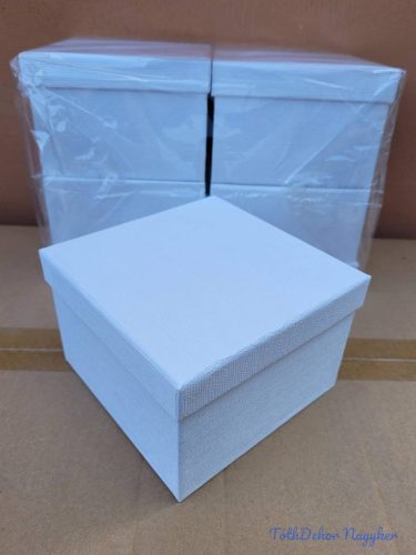 Papírdoboz kocka 15x15x10cm - Borda mintás Fehér