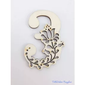 Díszes natúr lézervágott fa szám 6,5x5cm - 3