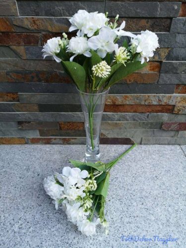 Vegyes hortenzia dália 5 ágú selyemvirág csokor díszítőkkel 30 cm - Fehér