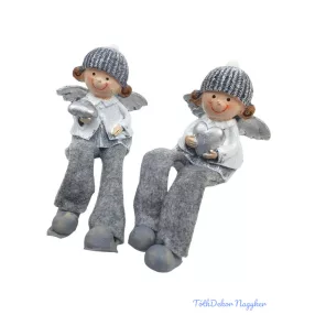 Kötött sapkás lógólábú figura