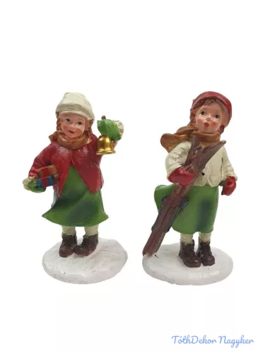 Zöld ruhás téli gyerekek