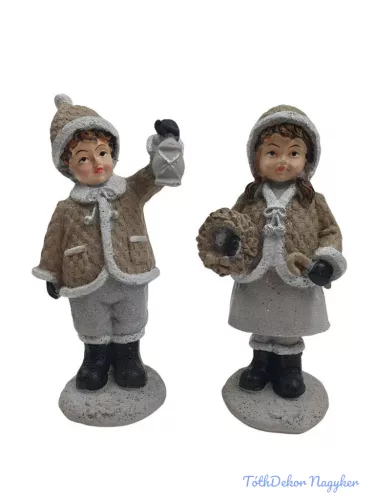 Drapp kötött kabátos téli figura 16,5 cm