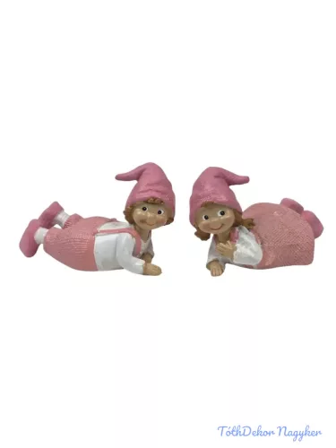 Rózsaszín ruhás fekvő figura