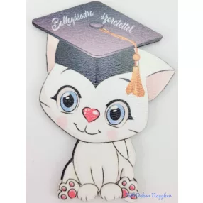   Szívorrú fehér cicás tábla ballagó kalapban - Feliratos