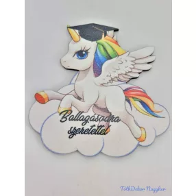 Repülő unikornis tábla ballagó kalapban - Feliratos
