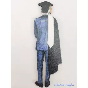 Taláros öltönyös ballagó fiú tábla fekete