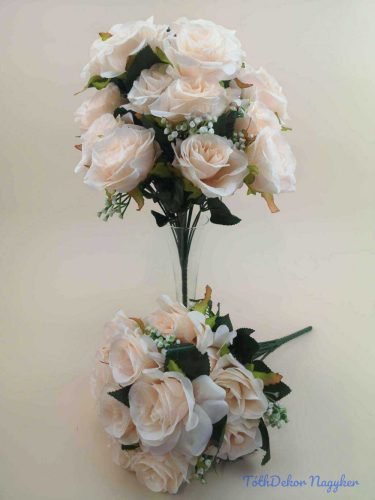 Rózsa 18 nyílott fejes dús selyemvirág csokor díszítővel 36 cm - Halvány Barack